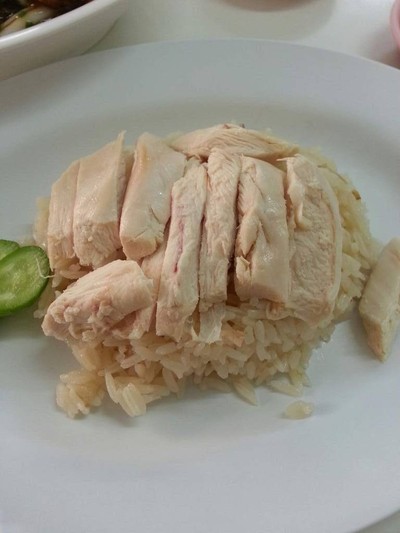ข้าวมันไก่ ขนมจีนไหหลำ สวนสน โกอ่างโภชนา บางโพ